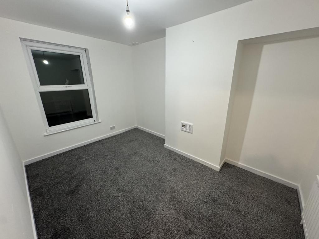 8 Goldfinch Street