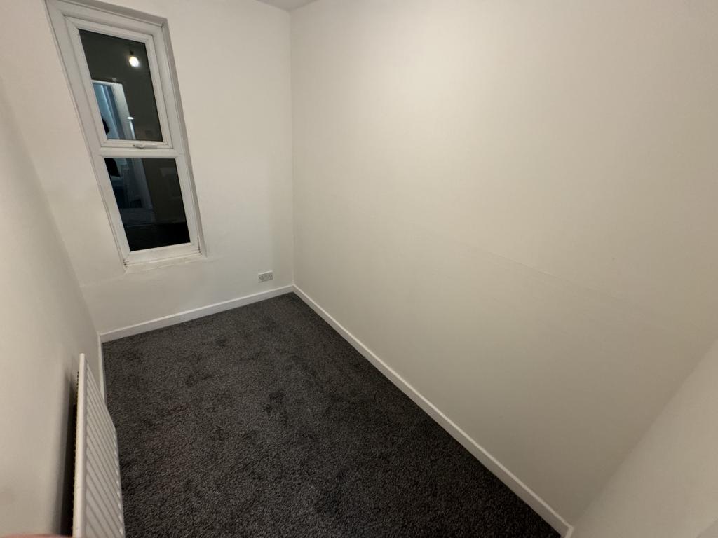 8 Goldfinch Street