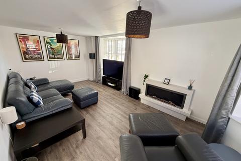 4 bedroom semi-detached house for sale, Dewsbury Crescent, Stafford, ST18