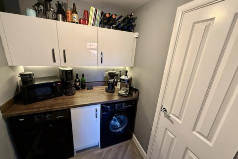 4 bedroom semi-detached house for sale, Dewsbury Crescent, Stafford, ST18