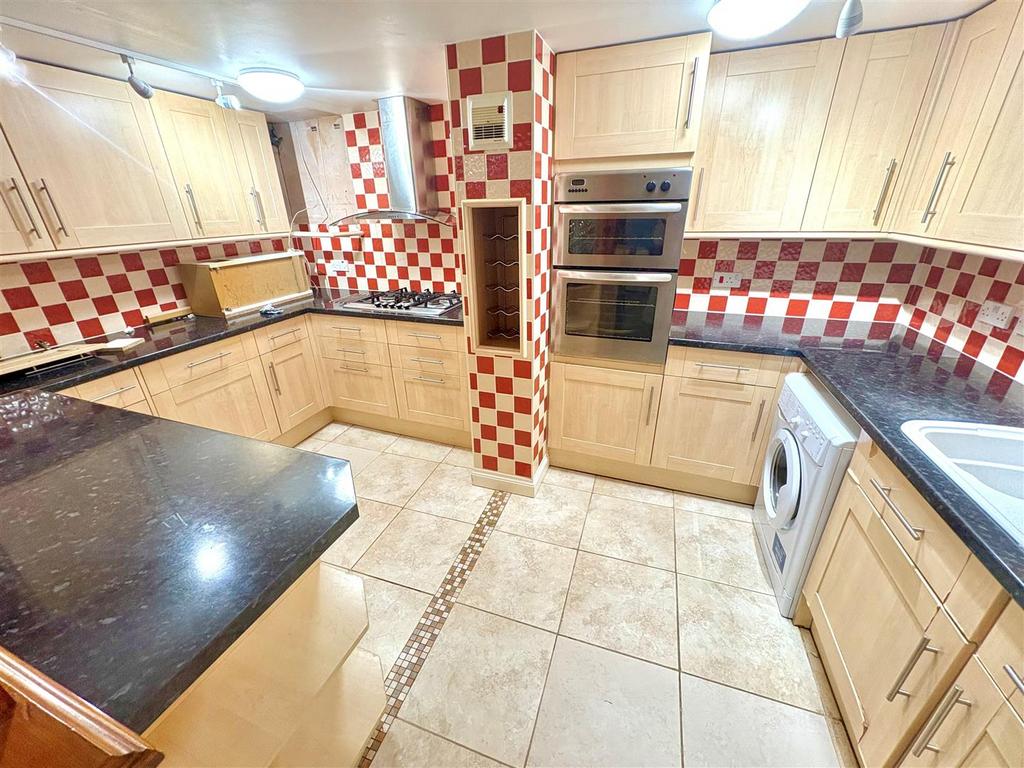 Kitchen Fore street.jpg