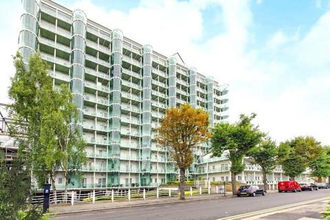 2 bedroom flat to rent, 52, Tower Point, Sydney Road, Enfield EN2