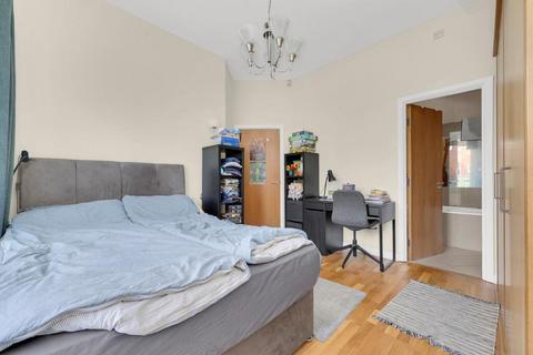 2 bedroom flat to rent, 52, Tower Point, Sydney Road, Enfield EN2
