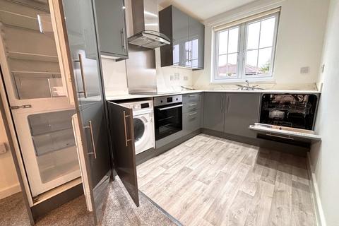 3 bedroom end of terrace house to rent, East Hall Close, Sittingbourne, Kent, ME10