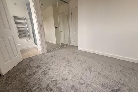 3 bedroom end of terrace house to rent, East Hall Close, Sittingbourne, Kent, ME10