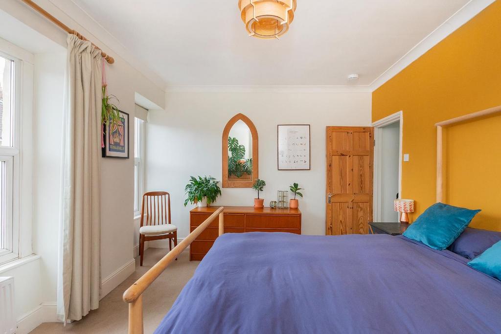 0 B9 RHD - Bedroom F.jpg