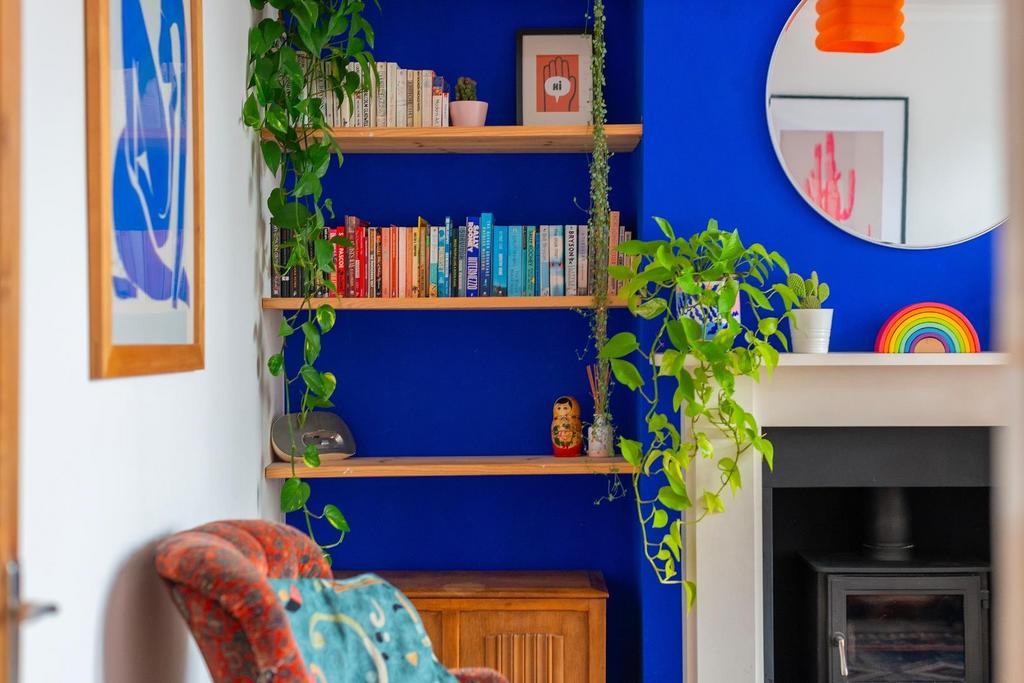 0 B9 RHD - Living Room B.jpg