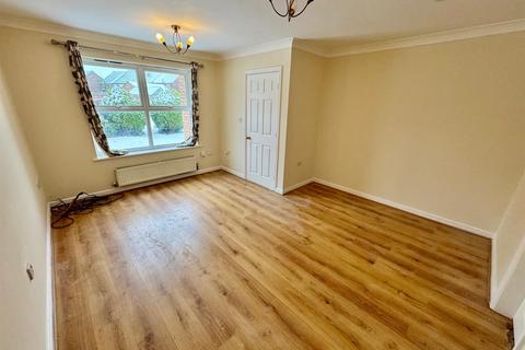 3 bedroom semi-detached house for sale, Constantine Crescent, Scarborough
