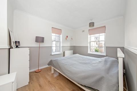 2 bedroom flat for sale, Greenbay Road, SE7