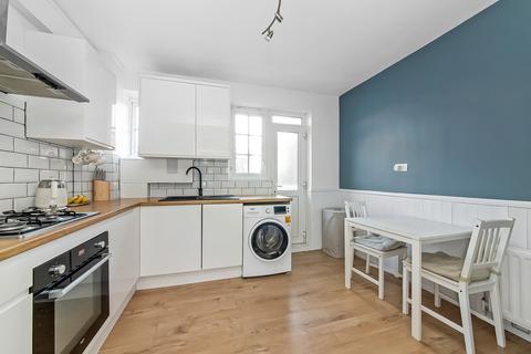 2 bedroom flat for sale, Greenbay Road, SE7