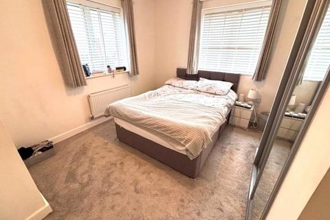 1 bedroom apartment to rent, Mintern St, London, N1