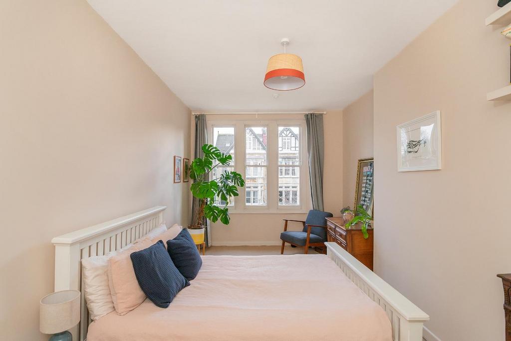 2 Z4 R6 RD - Bedroom B.jpg