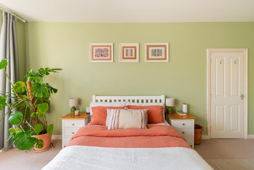 2 Z4 R6 RD - Bedroom E.jpg