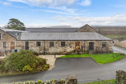 Ballahowin Courtyard, St Marks IM9