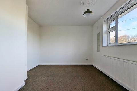 2 bedroom semi-detached house to rent, Wildmoor Avenue, Holts, Oldham, OL4