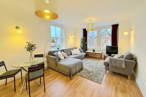 1 bedroom flat for sale, Edale, Groby Road, Altrincham, Greater Manchester, WA14