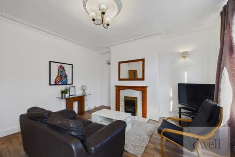 undefined, Vinery Mount, East End Park, Leeds, LS9