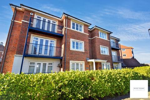 2 bedroom flat for sale, Santa Cruz Drive, Eastbourne BN23
