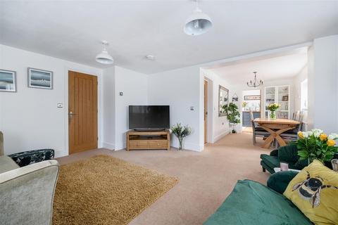 undefined, High Street, Rowde, SN10