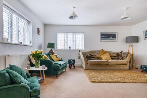undefined, High Street, Rowde, SN10