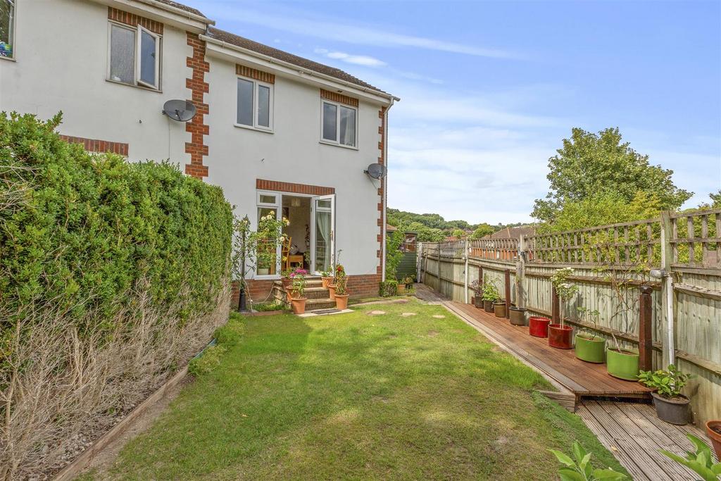 142b Totteridge Road, HP13 6 HZ-11.jpg