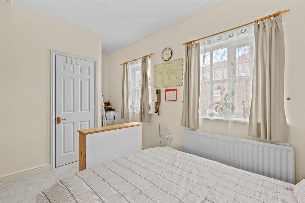 142b Totteridge Road, HP13 6 HZ-2.jpg