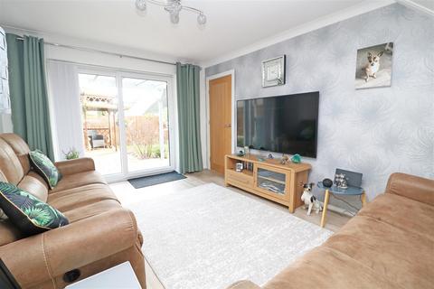 3 bedroom semi-detached house for sale, Baker Avenue, Hatfield Peverel