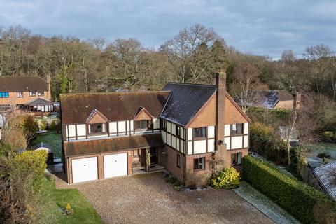 5 bedroom detached house for sale, Blindmans Gate, Woolton Hill, Newbury, RG20 9XD