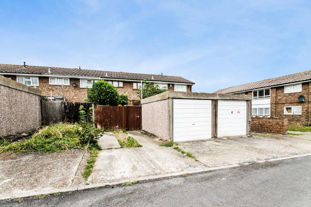 Driveway/Garage