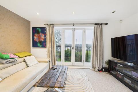 undefined, Queens Court, Hitchin SG5