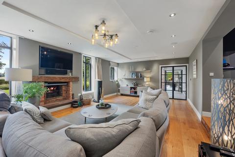 undefined, Tarvin Road, Littleton, CH3