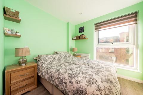 2 bedroom apartment for sale, Tooting High Street, London, SW17