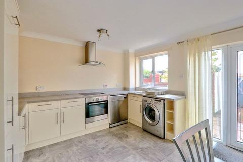 3 bedroom terraced house to rent, Ryhill Walk, Ormesby, TS7