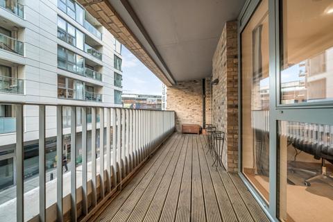 2 bedroom flat for sale, Sclater Street, Shoreditch, London, E1