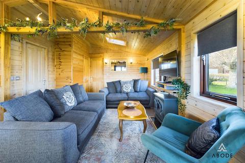 4 bedroom chalet to rent, Brook Lane, Derby DE65