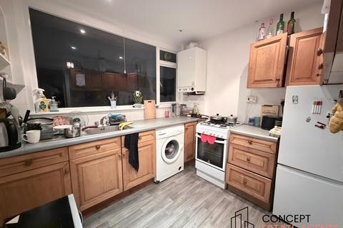 2 bedroom maisonette to rent, High Street Colliers Wood, SW19