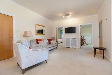 undefined, Mains Avenue, Giffnock