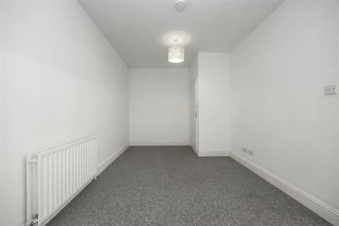 2 bedroom flat to rent, Goldstone Villas, Hove