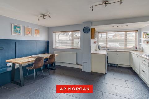 3 bedroom semi-detached house for sale, Golden Cross Lane, Catshill, Bromsgrove, Worcestershire, B61