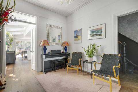 4 bedroom terraced house to rent, Mallinson Road, SW11