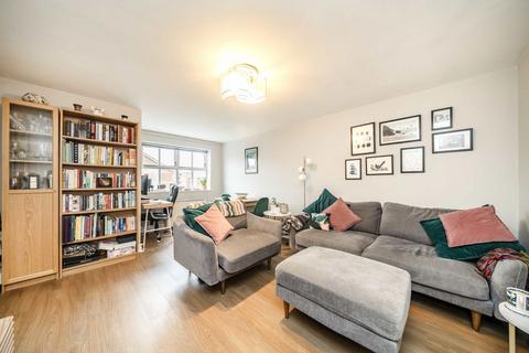 2 bedroom flat for sale, Macmillan Way, London SW17