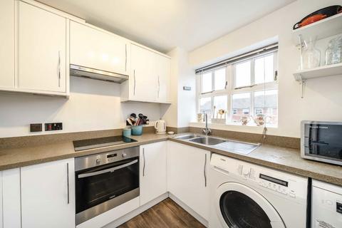 2 bedroom flat for sale, Macmillan Way, London SW17