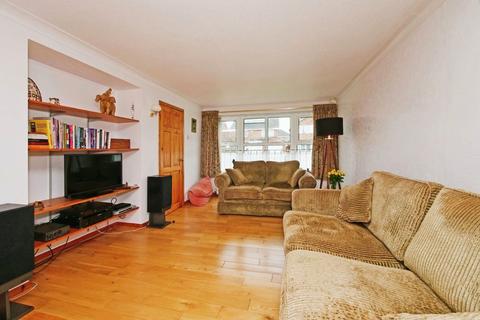 3 bedroom detached house for sale, Troutsdale Avenue, North Yorkshire YO30