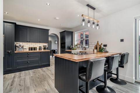4 bedroom detached house for sale, Priory Lea, Walford, Ross-on-Wye