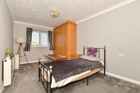2 bedroom flat for sale, Glendale, Folkestone CT20