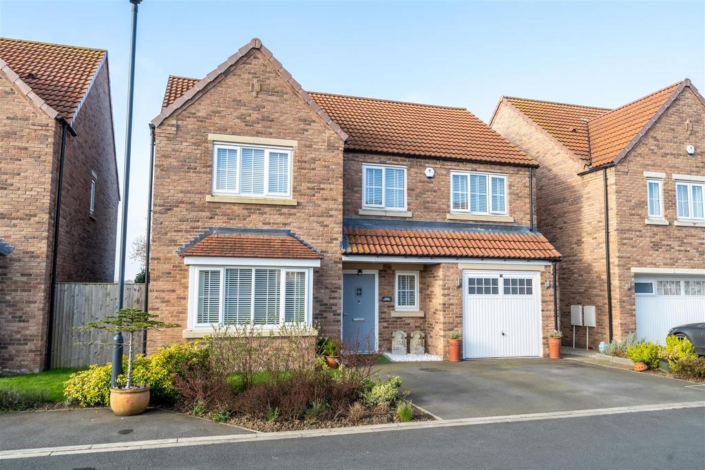 Windsor close i.jpg