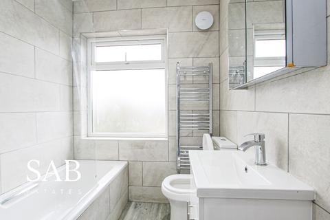 3 bedroom terraced house to rent, Wesley Avenue, Hounslow, TW3