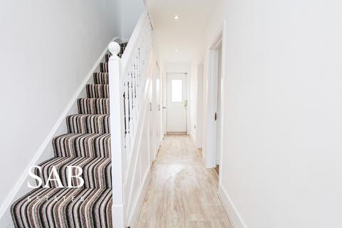 3 bedroom terraced house to rent, Wesley Avenue, Hounslow, TW3