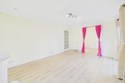 4 bedroom flat to rent, Mallots View , Newton Mearns G77