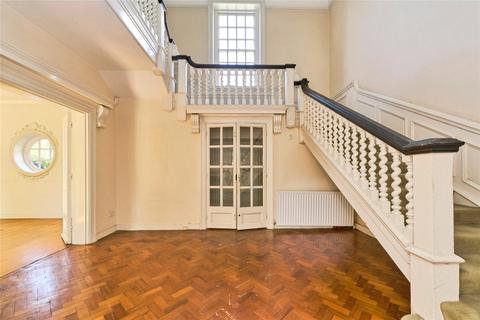 undefined, Hillcrest Road, London, W5